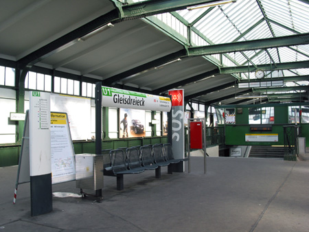 U-Bahnhof Gleisdreieck U1