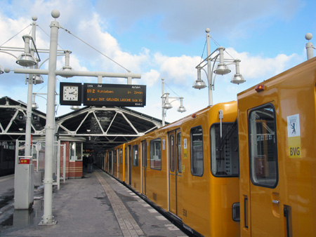 U-Bahnhof Warschauer Straße U1