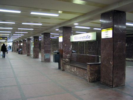 U-Bahnhof Mohrenstraße U2
