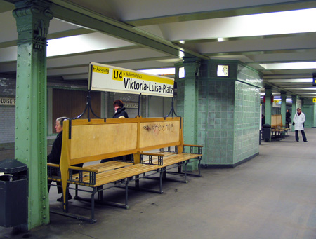 U-Bahnhof Viktoria-Luise-Platz U4