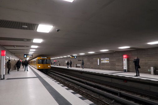 U-Bahnhof Unter den Linden U6