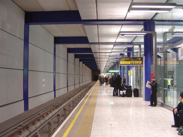 Piccadilly Line Heathrow Terminal 5 © B. Hardy